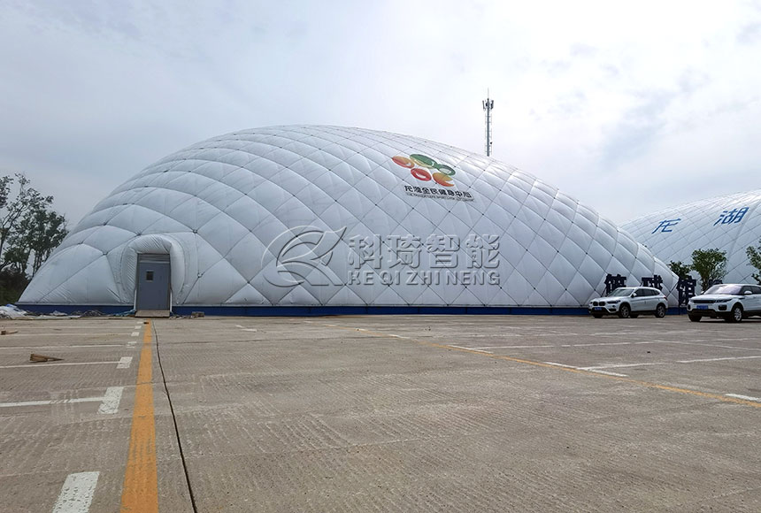 氣膜建筑體育場(chǎng)館_鄭州市龍湖全民健身中心